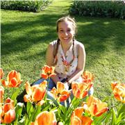 Studentessa universitaria offre ripetizioni in materie umanistiche